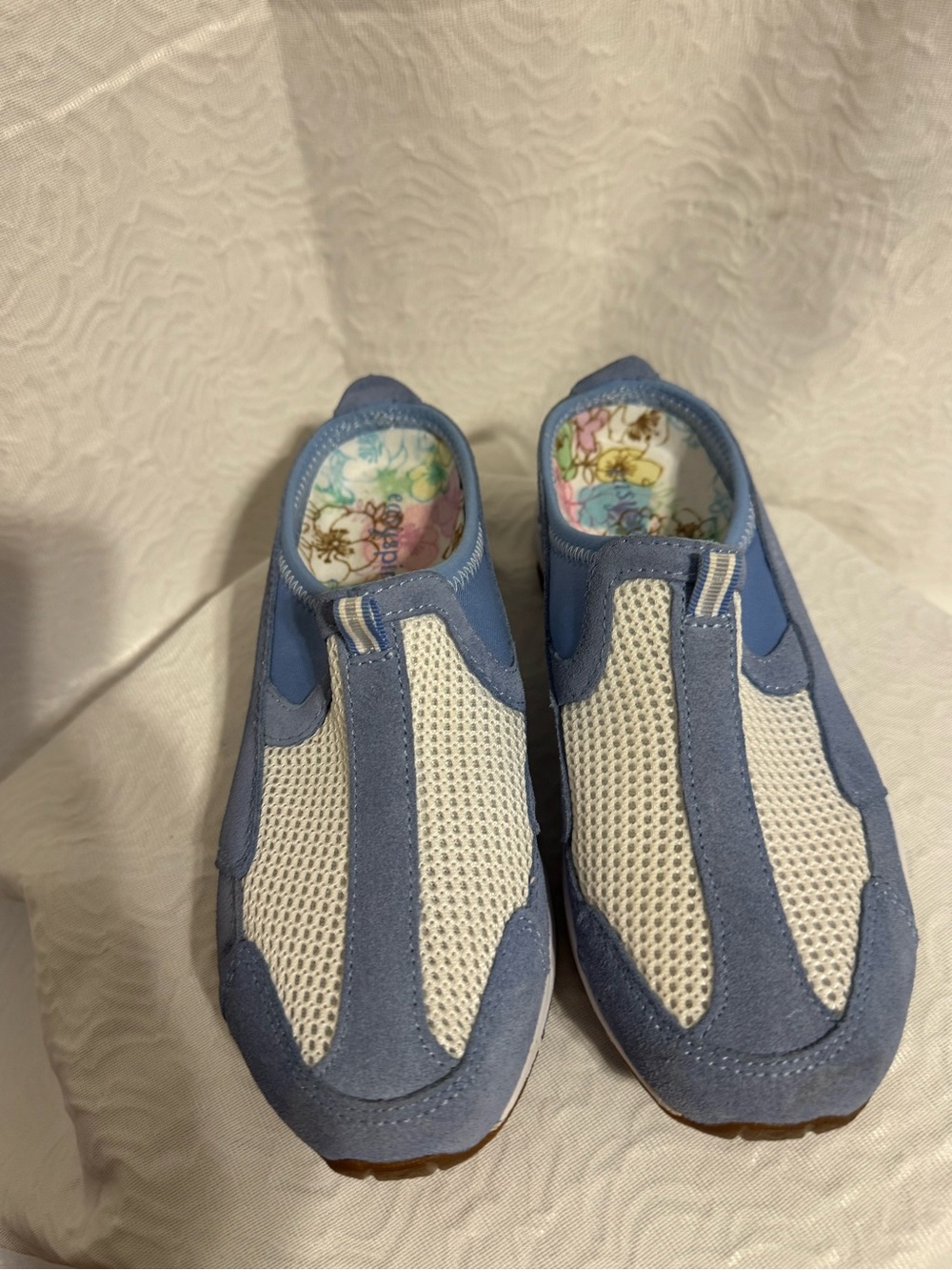 Easy Spirit Slip on Shoes